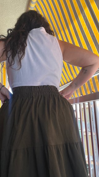 Falda midi en corte A