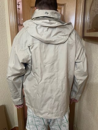 Cortavientos hombre beige