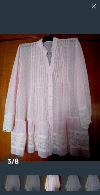 Blusa rosa con encaje