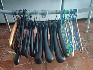 30 Perchas Variadas Madrid (Lote) ropa armario
