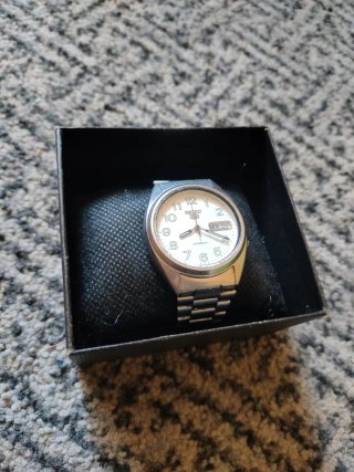 Reloj Seiko Automático Plata y Blanco
