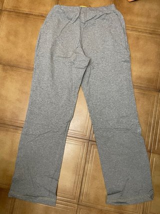 Conjunto chándal sudadera y pantalón gris