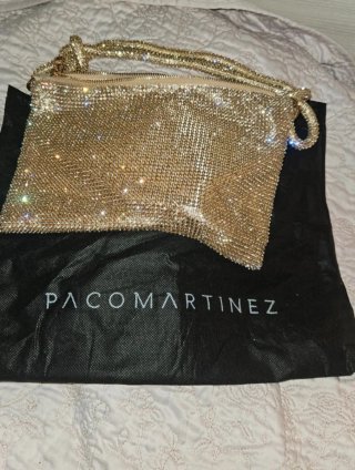 Bolso de fiesta dorado con pedrería