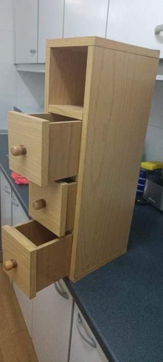 Armario pequeño madera con cajones