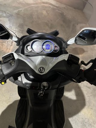 Maxi Scooter SYM 300