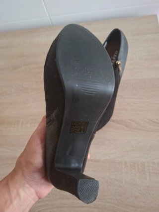 Botines de tacón negros