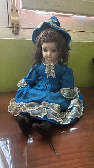 Muñeca porcelana antigua decorativa