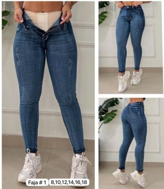 Jeans ajustados con efecto desgastado