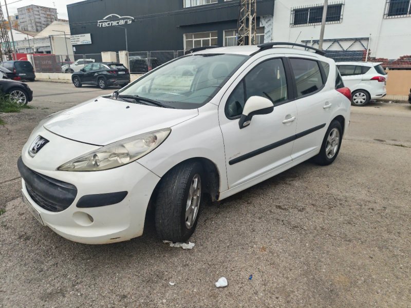 Peugeot 207 2010 - foto 1