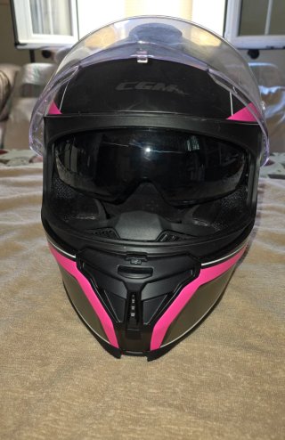Casco y guantes de moto CGM rosa