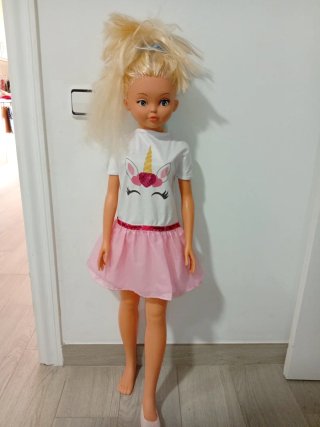 Muñeca Rosaura con vestido unicornio