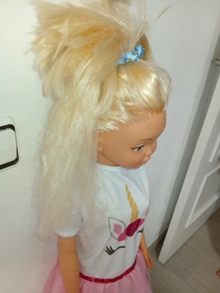 Muñeca Rosaura con vestido unicornio