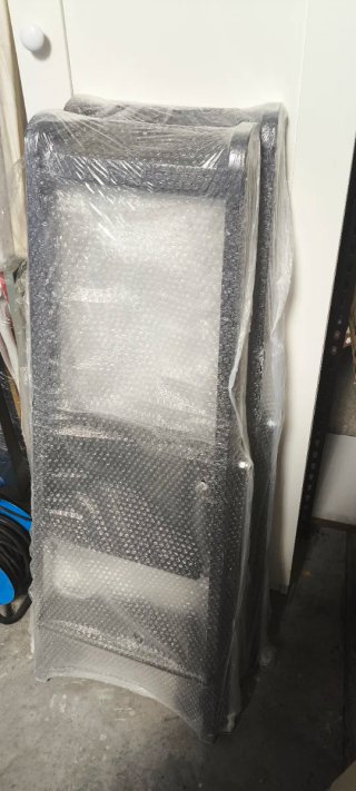 Escalera plegable negra