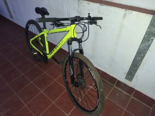 Bicicleta de Montaña Amarilla