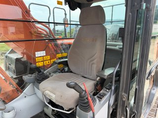 Excavadora Hitachi ZX210 LC6