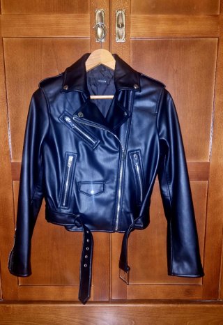Cazadora Biker Zara Efecto Piel Negra XS