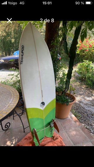 Tabla de surf con funda y traje neopreno Oneil