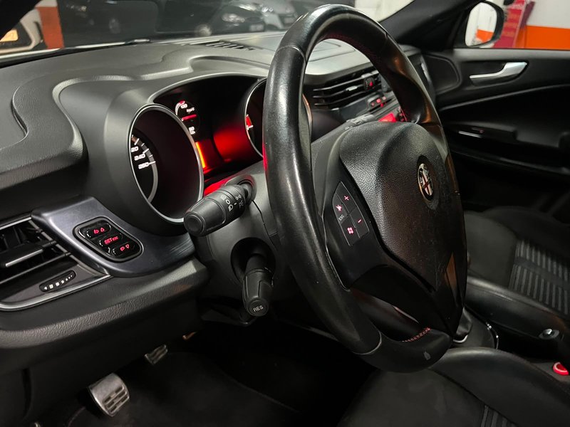Alfa Romeo Giulietta 2.0 JTD m2 Distinctive 2012, foto 7