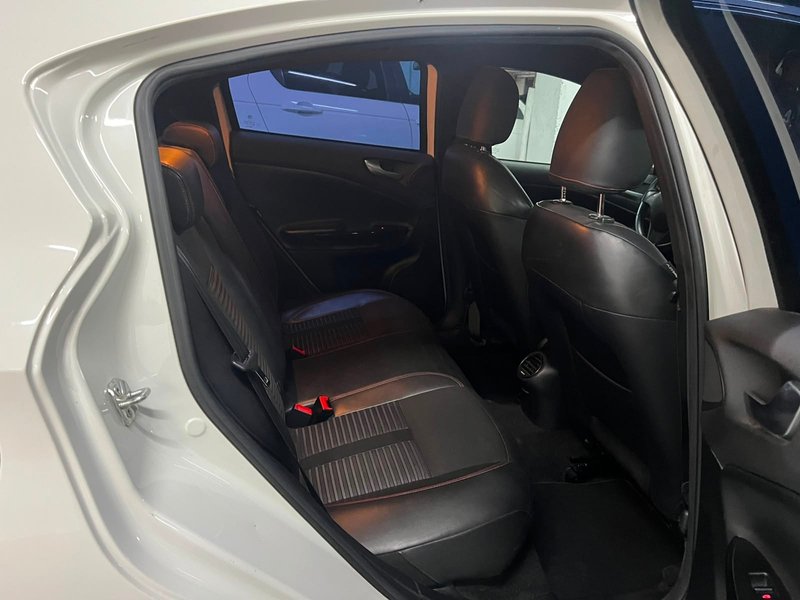 Alfa Romeo Giulietta 2.0 JTD m2 Distinctive 2012, foto 10