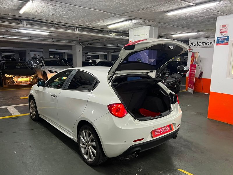 Alfa Romeo Giulietta 2.0 JTD m2 Distinctive 2012, foto 11
