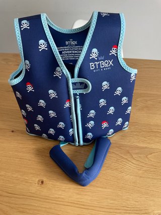 Chaleco flotador BTBOX piratas. (9-14 kg)