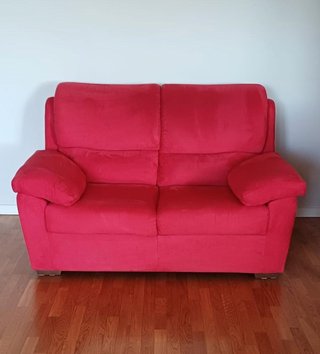 Divano 2 posti Felis, rosso, alcantara.