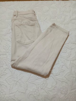 Pantalón beige roto caballero