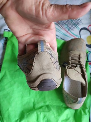 Zapatillas deportivas chico beige