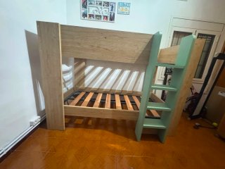 Cama Litera Madera y Escalera Verde