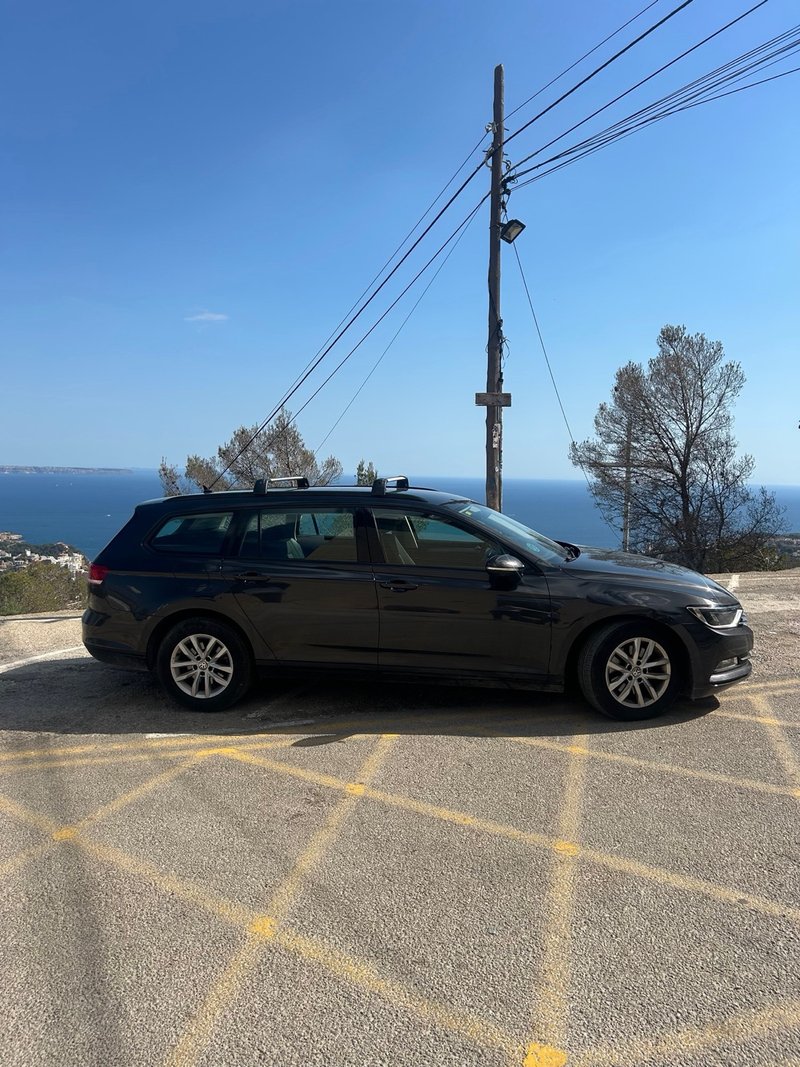 Volkswagen Passat 2019 - foto 1