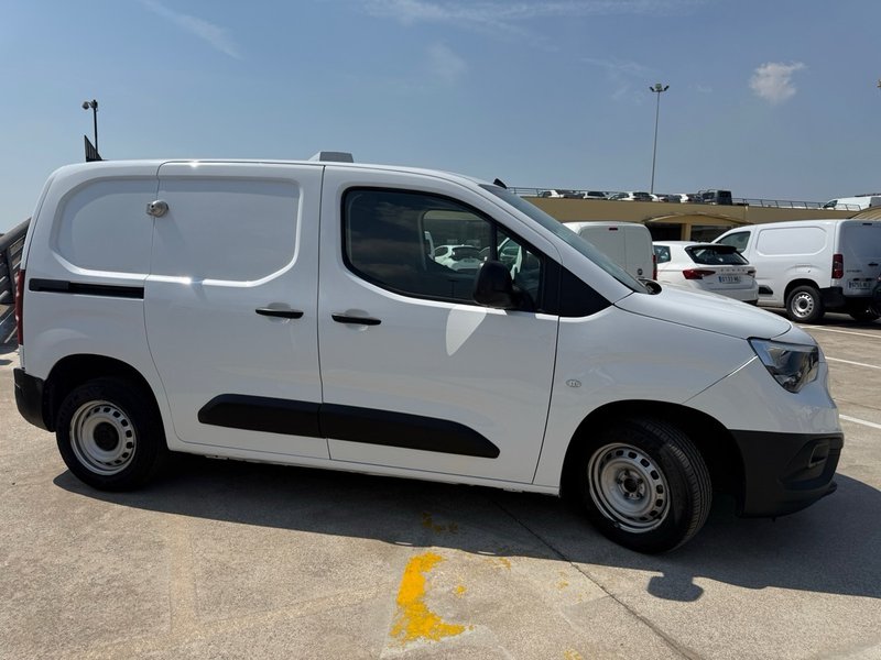 Opel Combo 2021, foto 3
