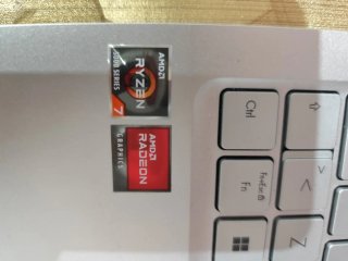 Portátil Asus Vivobook OLED M1503Q