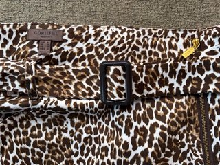 Falda animal print Cortefiel Talla 42 con cinturón