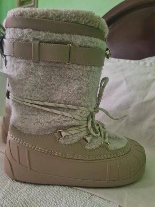 Botas Zara Nieve Talla 37 Beige/Blanco