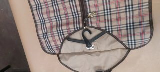 Portatrajes nylon fuerte con bolsillo varias ud.