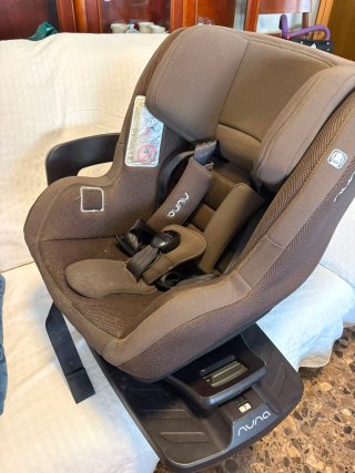 Silla de coche Nuna giratoria