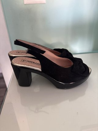Zapatos PITTILOS Negro/Dorado con Lazo