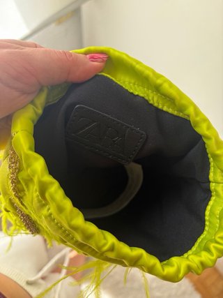 Bolso bombonera Zara plumas lima