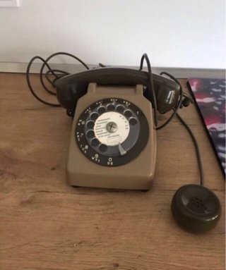 Teléfono antiguo de disco