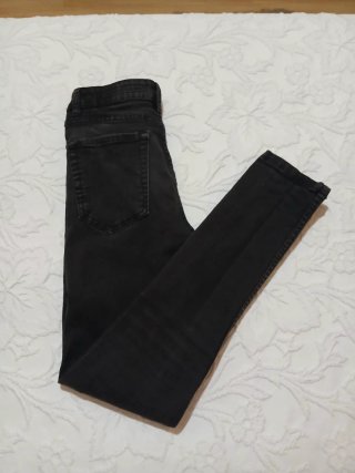 Pantalón pitillo caballero negro