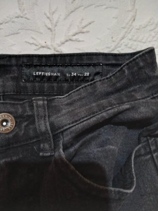 Pantalón pitillo caballero negro