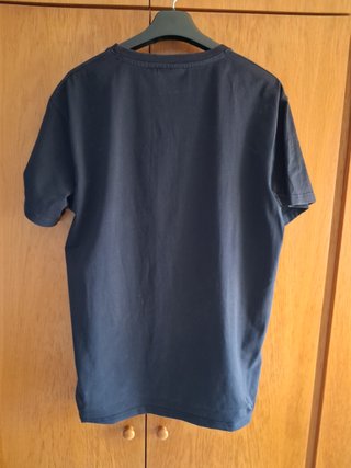 Camiseta Calvin Klein azul marino logo en relieve