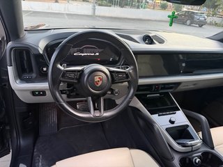 Porsche Cayenne 2024