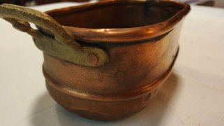 Piccolo portavaso vintage in rame