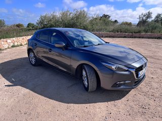 Mazda 3 2017 Luxury, 92 452km