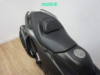 YAMAHA TMAX 560