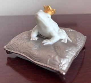 Lladro porcelana Príncipe Encantado Rana  en caja