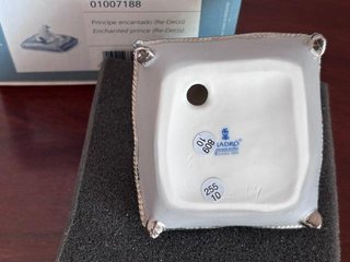 Lladro porcelana Príncipe Encantado Rana  en caja