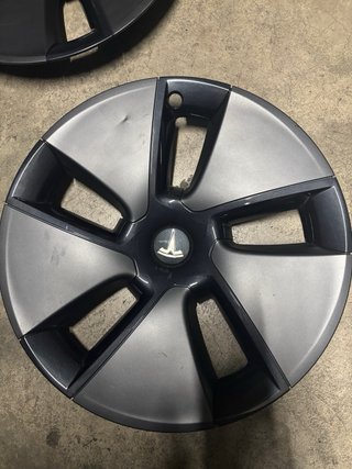 4 Tapacubos Tesla Model 3 (Llanta 18) Originales