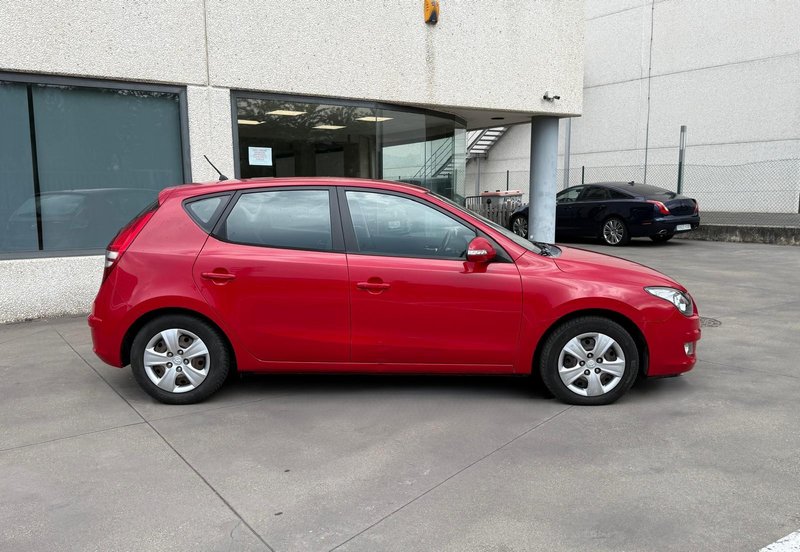 Hyundai i30 1.6 CRDi Comfort 2009, foto 2